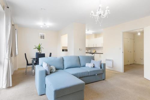 Thames Apartment | Stylish and spacious 2 bed apartment