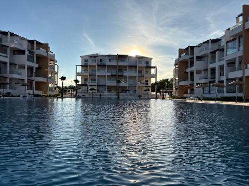 Cabo Negro Apartment | Stylish Apartment in Cabo - Pool View & Strandnähe