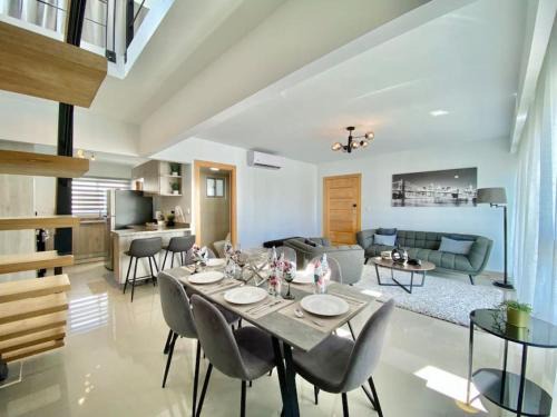 Santo Domingo House | Stylish Apt Full AC King Bed