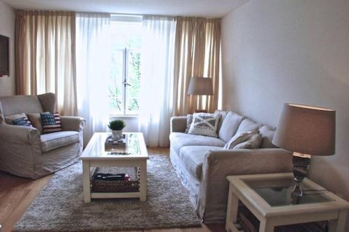 Grachtengordel-West Apartment | Stylish Canalhouse B
