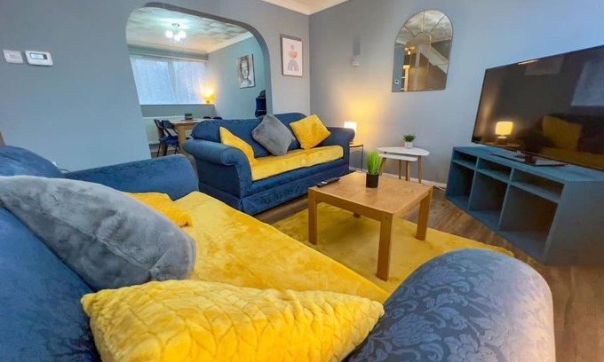 Norwich Apartment | Stylish City Living Apartment with Balcony