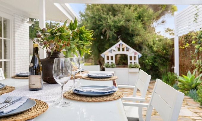 Blairgowrie Boat Rental | Stylish Coastal Escape - Peaceful, Family-friendly House Minutes From the Ocean