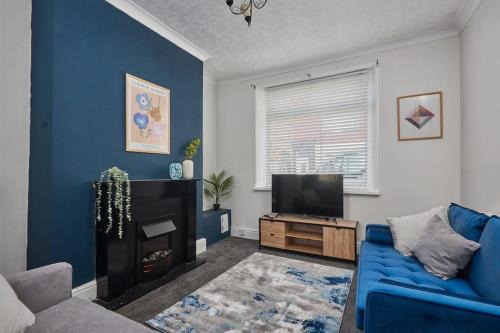 Redcar House | Stylish Comfortable Home With Parking