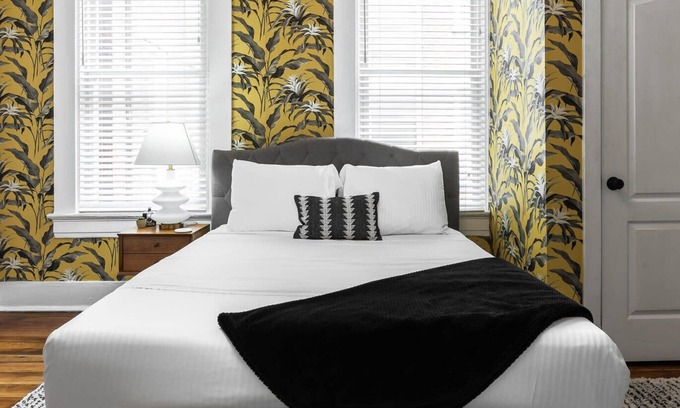 Pendleton Apartment | Stylish Condo Duo in Downtown Cincy!