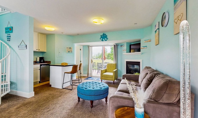 Douglas Condo | Stylish condo with well-equipped kitchen, pool, firepits, & gas fireplace