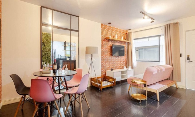 Doctores Apartment | Stylish, connected and accessible interior.