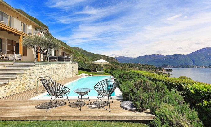 Tremezzina Villa | Stylish contemporary villa with pool and views over Lake Como! - Villa Nadea