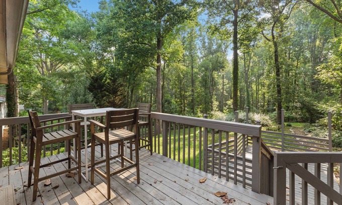 Woodstock House | Stylish Country House with outdoor living and fenced yard