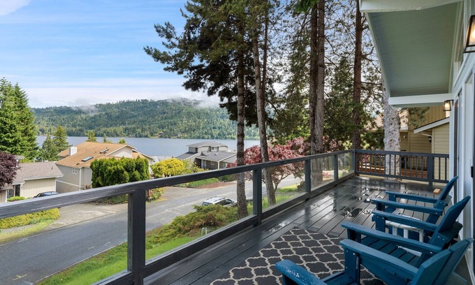 Sudden Valley House | Stylish & Cozy Lakeview Haven Near Lake, Trails & Mt. Baker Skiing