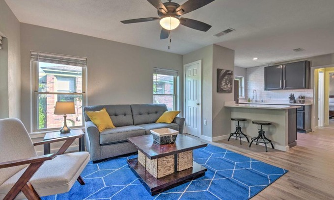 Oak Cliff House | Stylish Dallas Getaway Less Than 2 Miles to Bishop Arts!