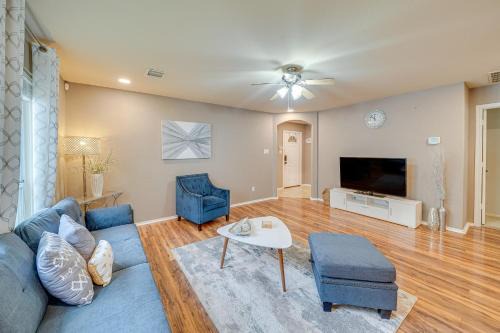West San Antonio House | Stylish Family Home 3 Mi to SeaWorld San Antonio!