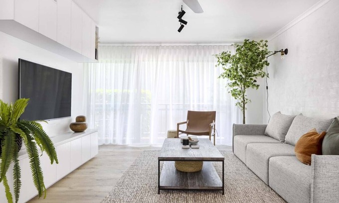 Sunshine Coast Apartment | Stylish Family Retreat in Little Cove