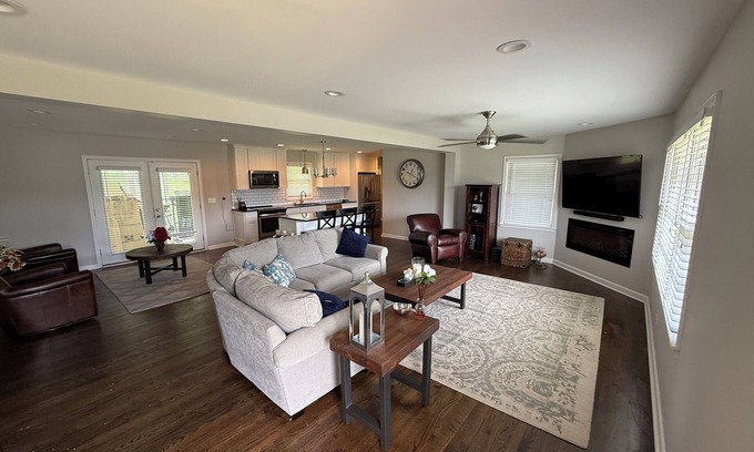 Valley Falls House | Stylish, Fully Remodeled 3 Bed/2 Bath Home - Boiling Springs family neighborhood