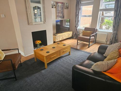 Belfast House | Stylish home in trendy area close to city centre, with parking