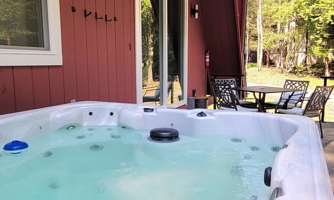 East Stroudsburg Cabin | Stylish Magazine-Worthy A-frame w/Hot tub, Firepit, Game Rm in East Stroudsburg