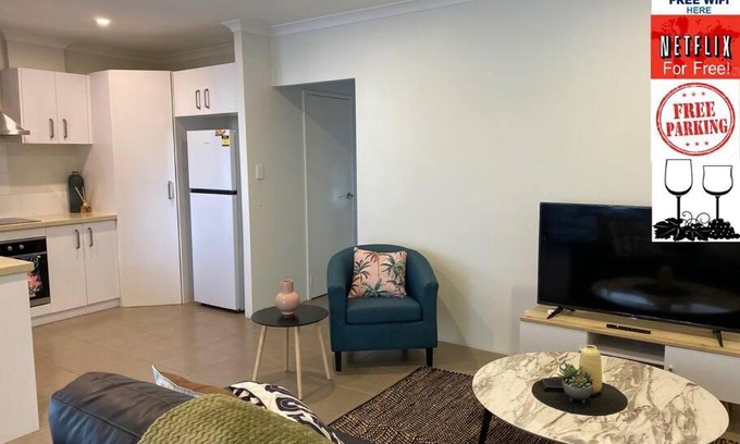 Kewdale Apartment | Stylish Modern Airport City WIFI Park Netflix Wine
