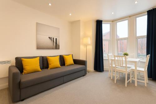 Cathays Apartment | Stylish Modern Apartment For Up To 4 Nr CityCentre