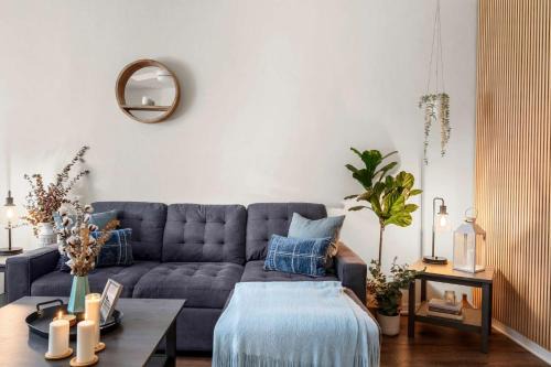 Gainesville House | Stylish Modern-Farmhouse Boutique Condo - 2BD 2BA