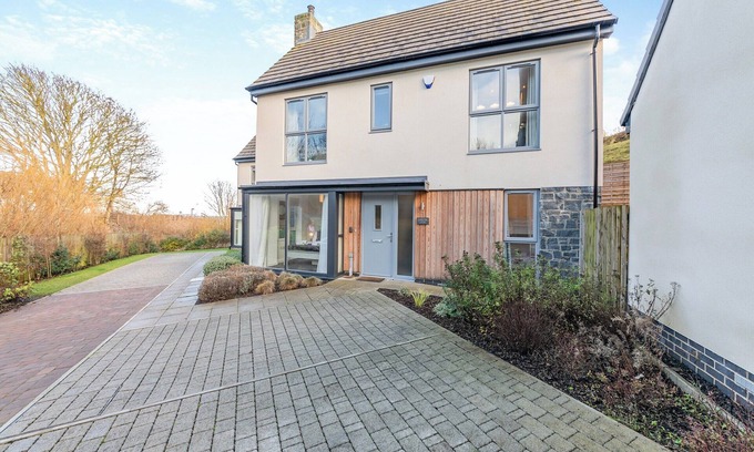 Craster Cottage | Stylish modern property based right within the heart of Craster.