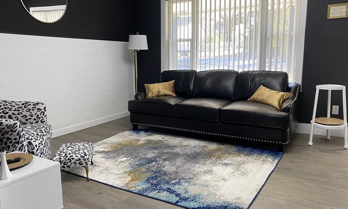 Columbia House | Stylish Newly Renovated...