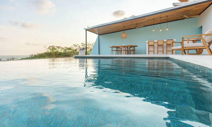 Santiago Villa | Stylish ocean view Villa Blume at Hermosa Hills