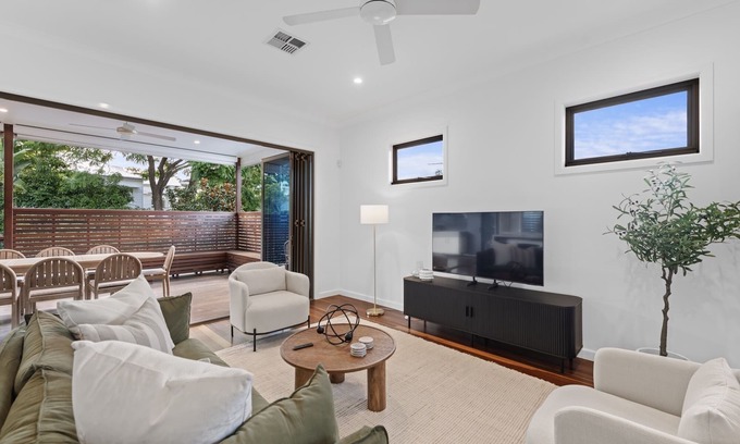 Paddington House | Stylish Paddington Home with Outdoor Oasis