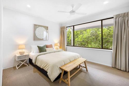 Noosaville Apartment | Stylish Poolside Villa, Noosa