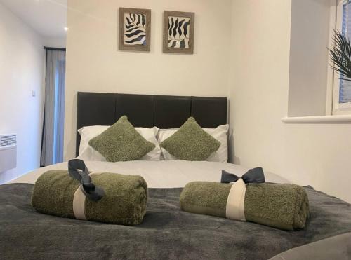 Banstead Apartment | Stylish Private Detached Studio in Banstead with Parking