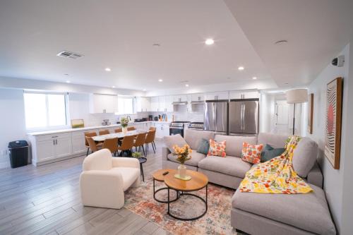 Downtown Los Angeles House | Stylish Private Ensuite Room near USC