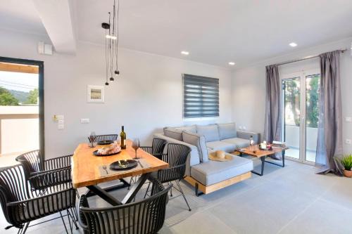 Ag. Georgios House | Stylish Privet Poolside Villa