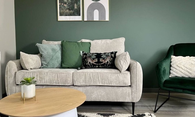 Galashiels Apartment | Stylish quiet Galashiels apartment:private parking