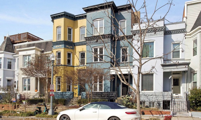 Truxton Circle House | Stylish Redbrick 2BR in Heart of DC