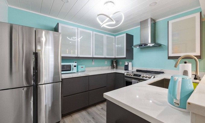 San Rafael Apartment | Stylish Retro Luxury - Mid Century Eichler, Stylish Retro Luxury - Mid Century Eichler