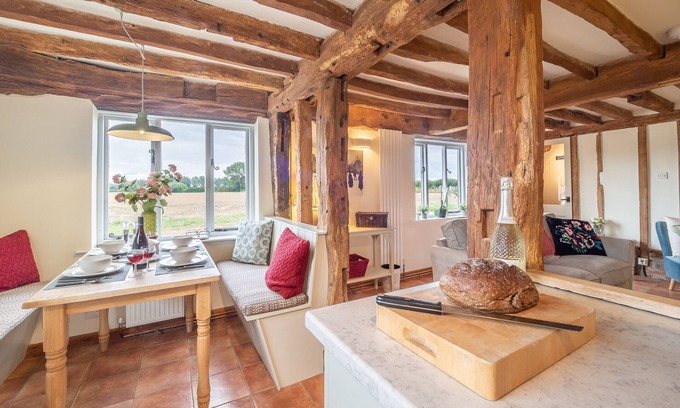Higham Cottage | Stylish rural cottage with views over fields and the River Stour - The Granary