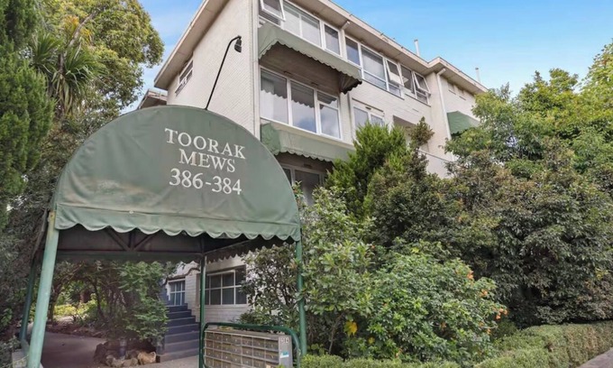 Toorak House | Stylish South Yarra Escape + Free Parking