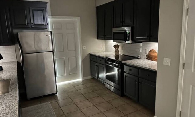 Enterprise House | Stylish & Spacious Townhouse Near Fort Rucker – Cozy, Clean & Convenient Stay