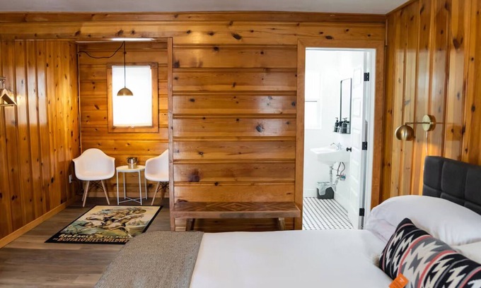 Pagosa Springs Hotel | Stylish Spot Perfect for Family Mountain Getaway | Right off Pagosa Spring Town