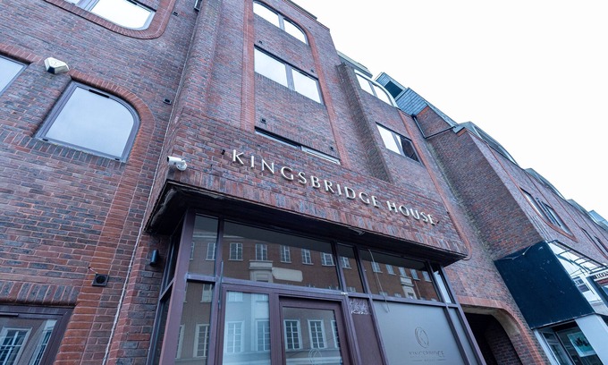 Staines Apartment | Stylish Staines Apartments Heathrow South