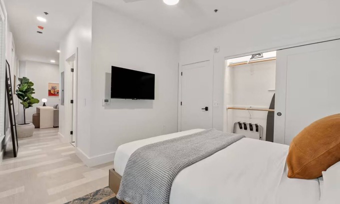 Main - Military Plaza Hotel | Stylish Stay in Best Location—Perfect for Exploring Downtown | 2 Unit