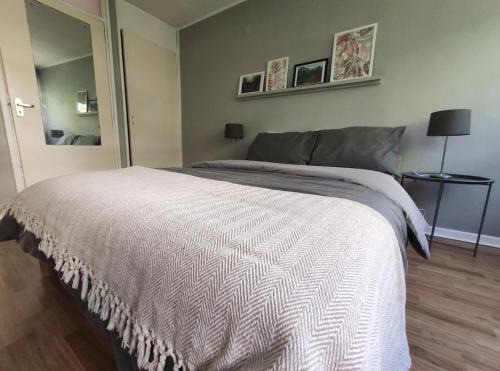 Camberwell Green Apartment | Stylish stay in Camberwell
