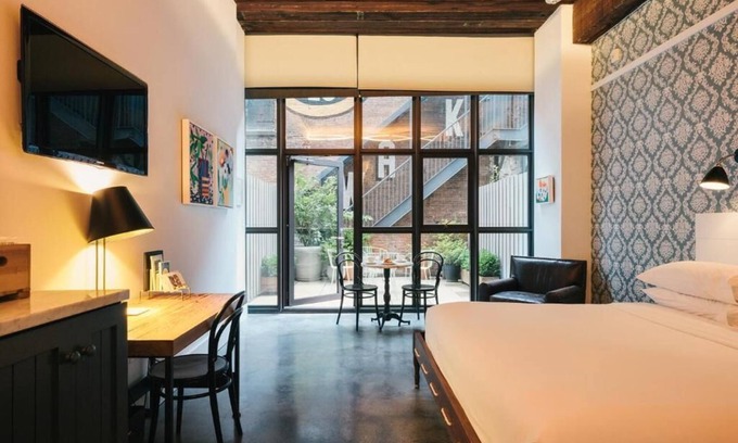 Williamsburg Hotel | Stylish Stay l Wythe Hotel l Brooklyn King in Prime Williamsburg