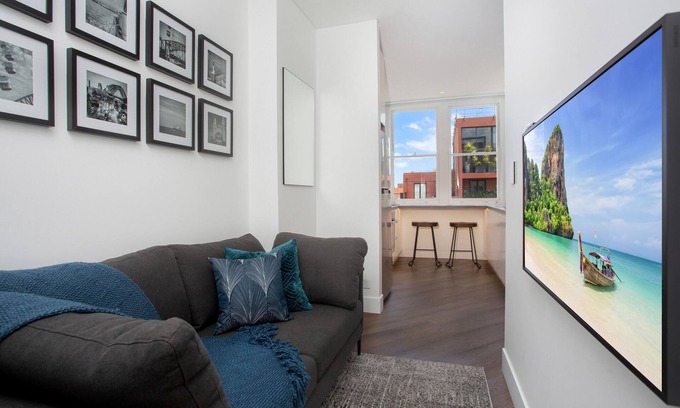 Elizabeth Bay Apartment | Stylish Studio Near Kings Cross Train Station