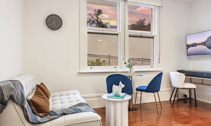 Glebe Apartment | Stylish Studio near the City Centre