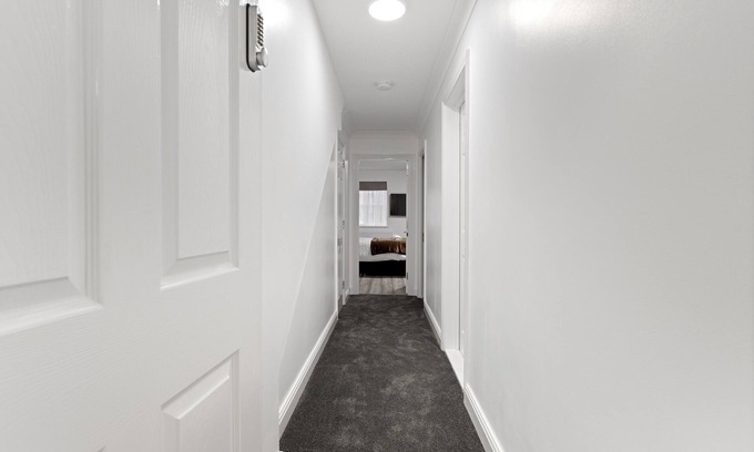 Hale Apartment | Stylish Studio room in Mill Hill