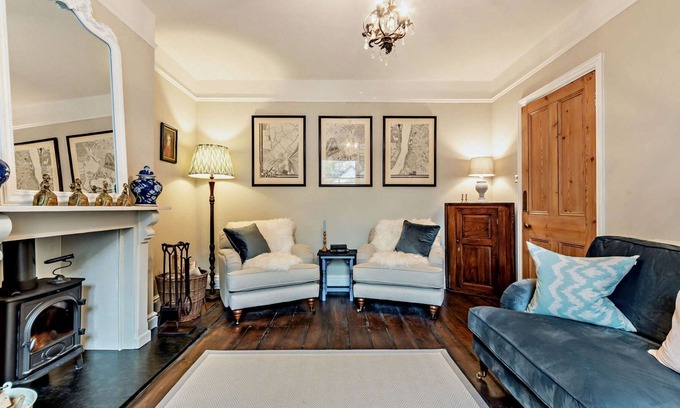 Tetbury Cottage | Stylish three bedroom holiday cottage in the Cotswolds - Union Cottage