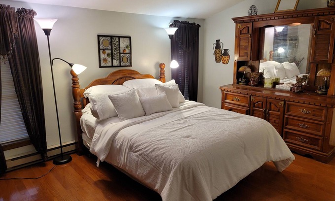 Milwaukee Condo | Stylish two bedroom Condo