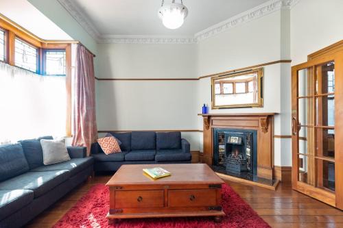 Oriental Bay Villa | Stylish Victorian Home Near Walk to Beach & Te Papa