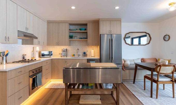 Warm Springs Condo | Stylish Warm Springs Adventure Condo