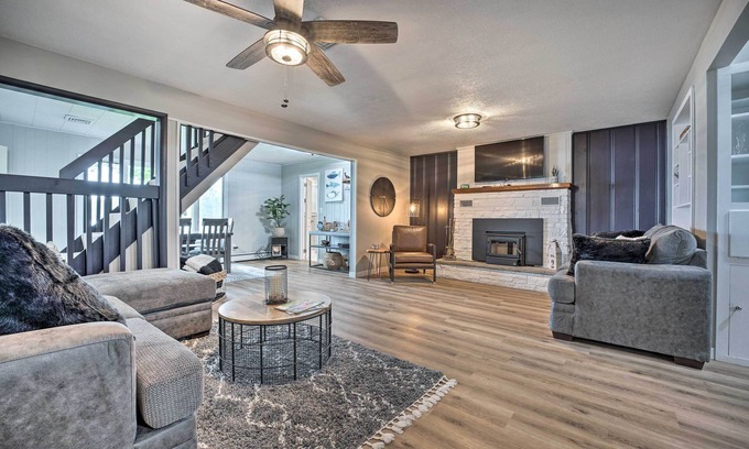 Warsaw House | Stylish Warsaw Home w/Fire Pit & Lake Access