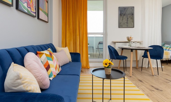 Rakowiec Apartment | Stylish Warsaw Studio with Balcony near Szczesliwicki Park